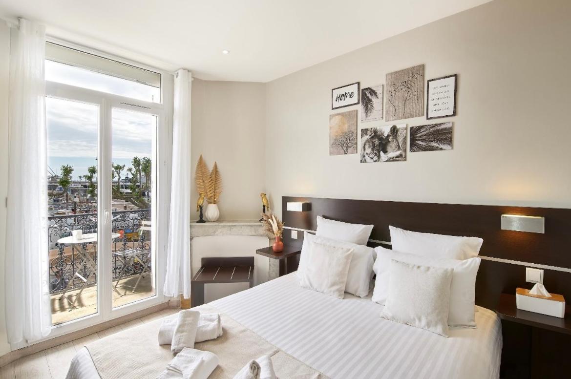 Hotel Du Vieux Port Saint-Raphaël エクステリア 写真